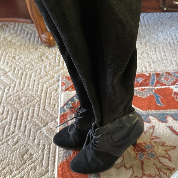 Jennifer lopez high knee boots - Picture 7 of 7